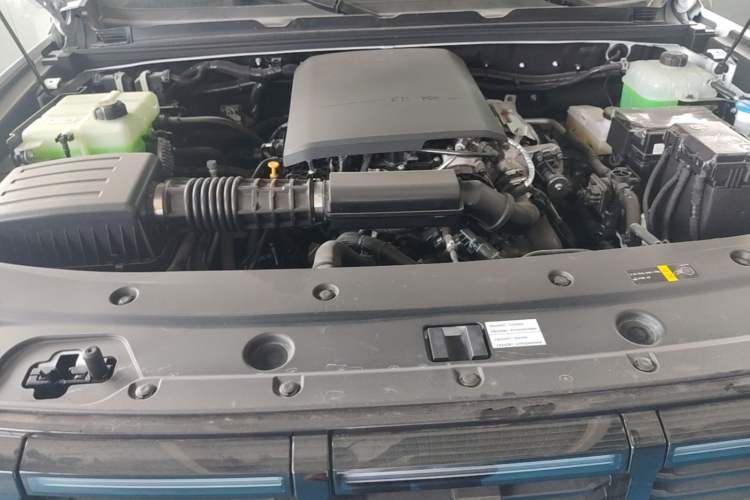 Used BAIC Off-Road BJ40 Electric Drive 2025 Advanced Edition Engine Bay