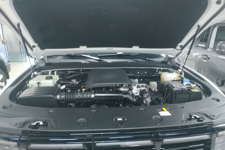 Used BAIC Off-Road BJ40 Electric Drive 2025 Advanced Edition Engine Bay