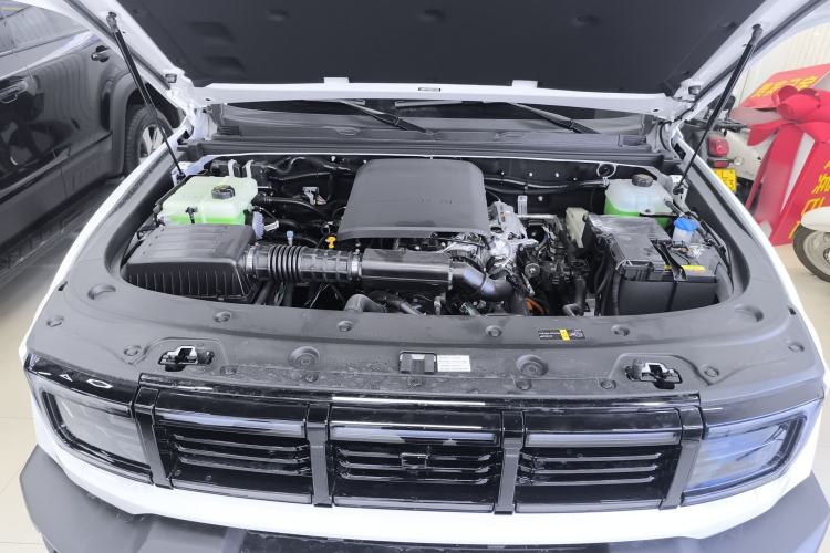 Used BAIC Off-Road BJ40 Electric Drive 2025 Standard Edition Engine Bay