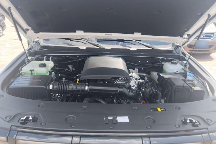 Used BAIC Off-Road BJ40 Electric Drive 2025 Standard Edition Engine Bay