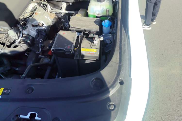 Used BAIC Off-Road BJ40 Electric Drive 2025 Standard Edition Engine Bay Left