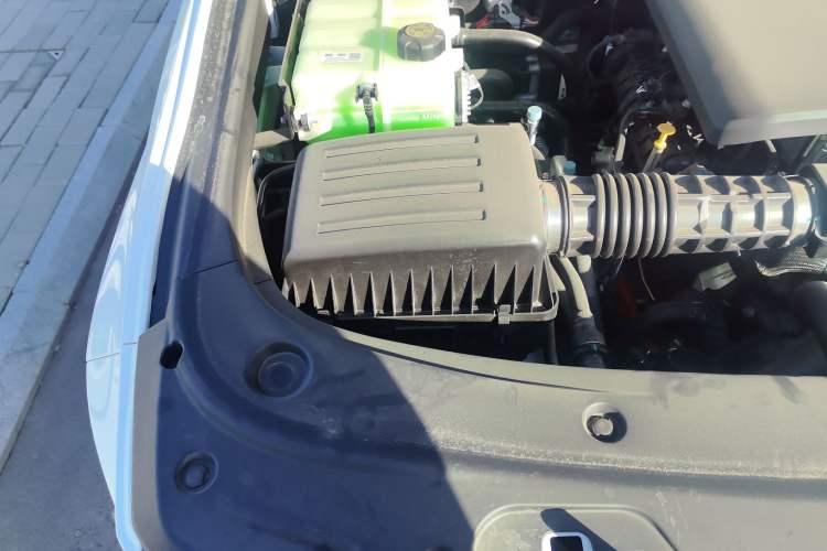 Used BAIC Off-Road BJ40 Electric Drive 2025 Standard Edition Engine Bay Right