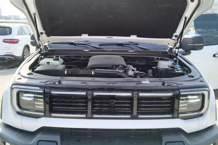 Used BAIC Off-Road BJ40 Electric Drive 2025 Standard Edition Engine Bay