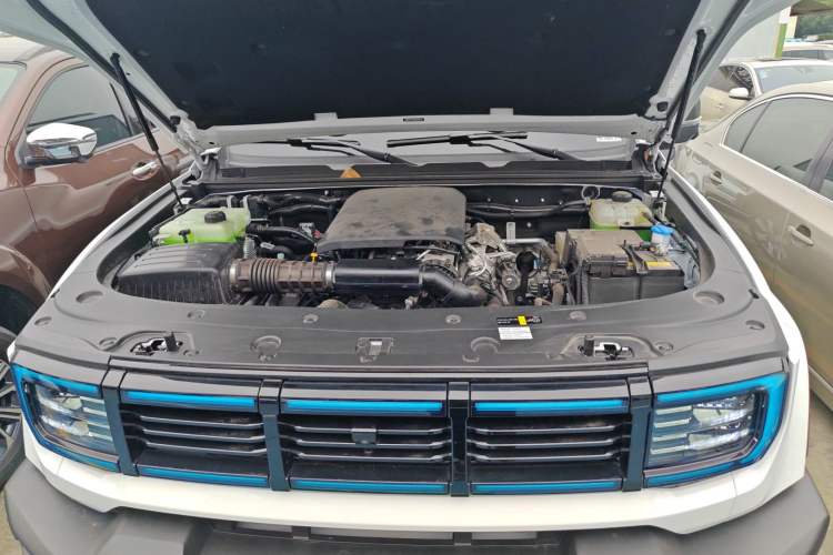 Used BAIC Off-Road BJ40 Electric Drive 2025 Standard Edition Engine Bay