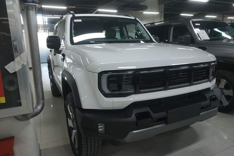 Used BAIC Off-Road BJ40 Electric Drive 2025 Advanced Edition Exterior 2