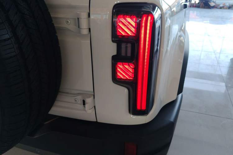 Used BAIC Off-Road BJ40 Electric Drive 2025 Standard Edition Exterior 3