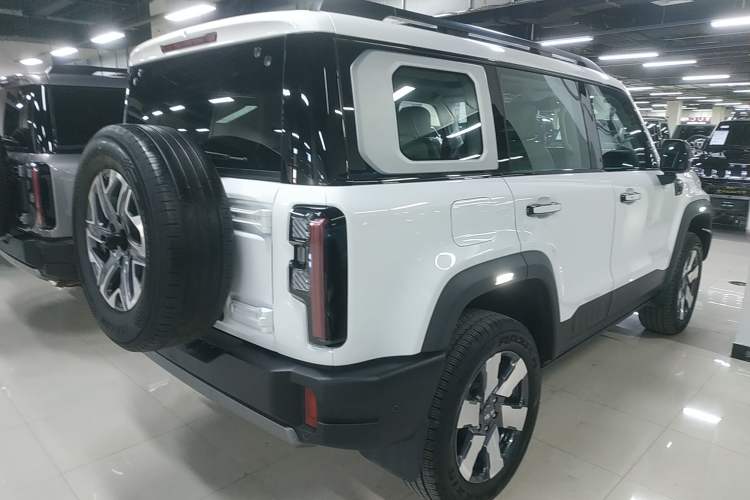 Used BAIC Off-Road BJ40 Electric Drive 2025 Advanced Edition Exterior 5