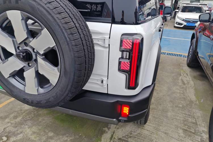 Used BAIC Off-Road BJ40 Electric Drive 2025 Standard Edition Exterior 6