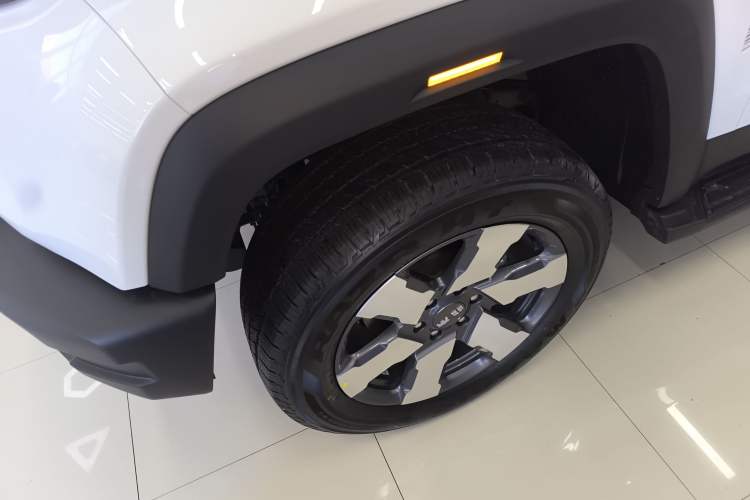 Used BAIC Off-Road BJ40 Electric Drive 2025 Standard Edition Exterior 7