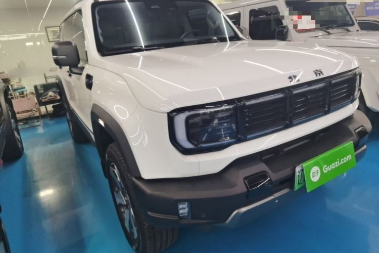 Used BAIC Off-Road BJ40 Electric Drive 2025 Advanced Edition Front Right 45 Deg