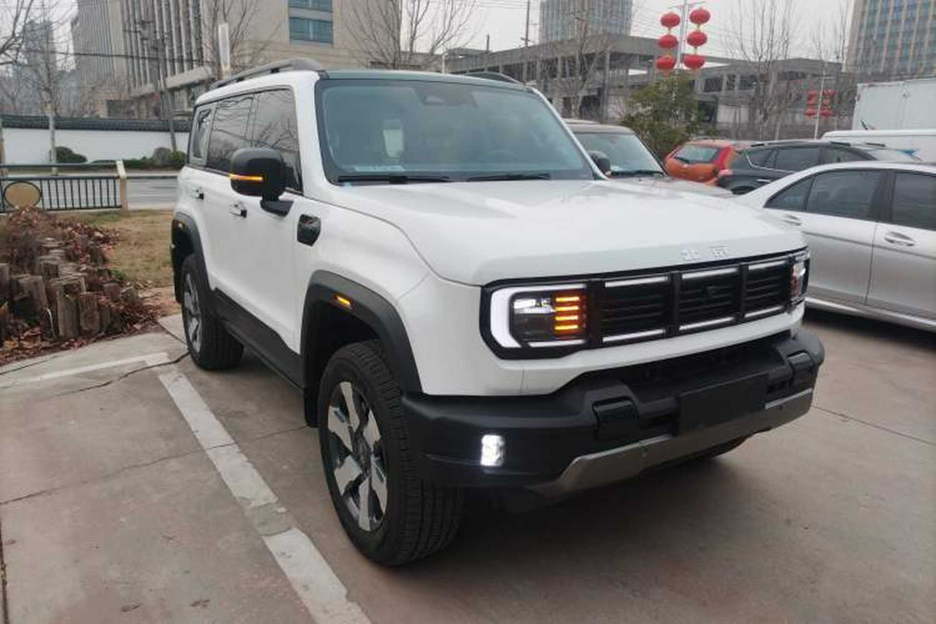 Used BAIC Off-Road BJ40 Electric Drive 2025 Advanced Edition Front Right 45 Deg