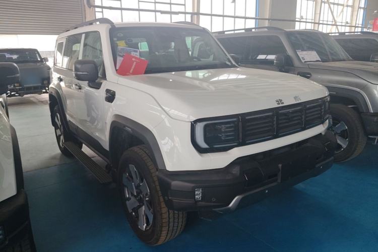 Used BAIC Off-Road BJ40 Electric Drive 2025 Advanced Edition Front Right 45 Deg