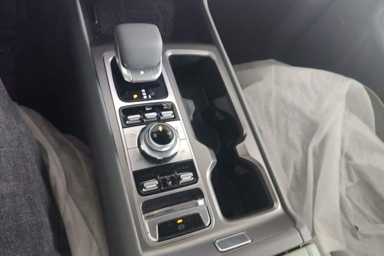 Used BAIC Off-Road BJ40 Electric Drive 2025 Advanced Edition Gear Lever