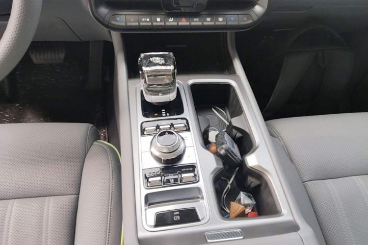 Used BAIC Off-Road BJ40 Electric Drive 2025 Advanced Edition Gear Lever