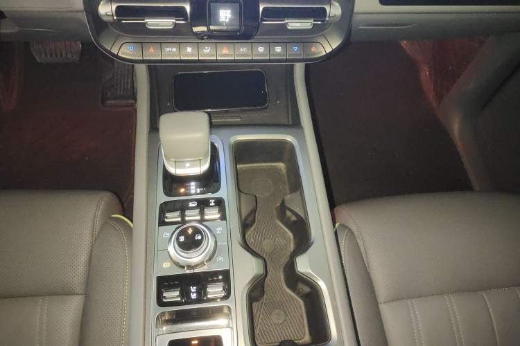 Used BAIC Off-Road BJ40 Electric Drive 2025 Advanced Edition Gear Lever
