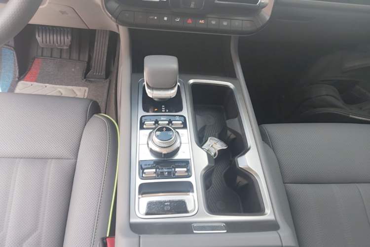 Used BAIC Off-Road BJ40 Electric Drive 2025 Standard Edition Gear Lever