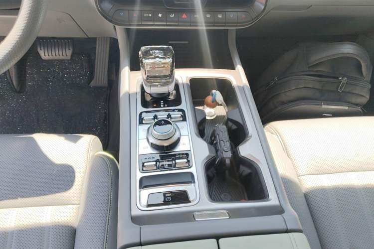 Used BAIC Off-Road BJ40 Electric Drive 2025 Advanced Edition Gear Lever