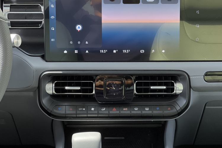 Used BAIC Off-Road BJ40 Electric Drive 2025 Advanced Edition Interior 1