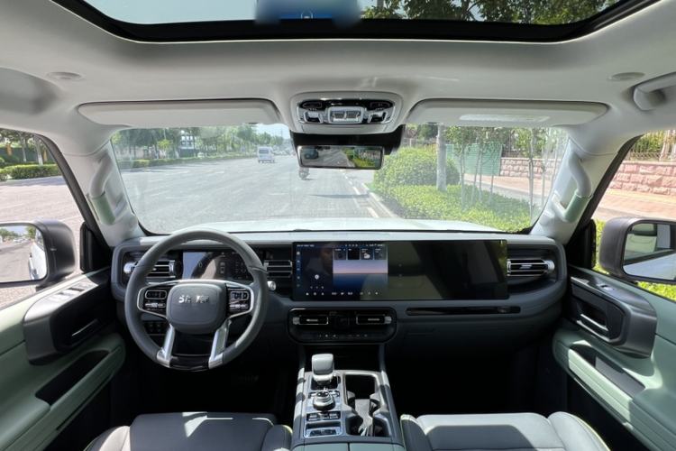 Used BAIC Off-Road BJ40 Electric Drive 2025 Advanced Edition Interior 2