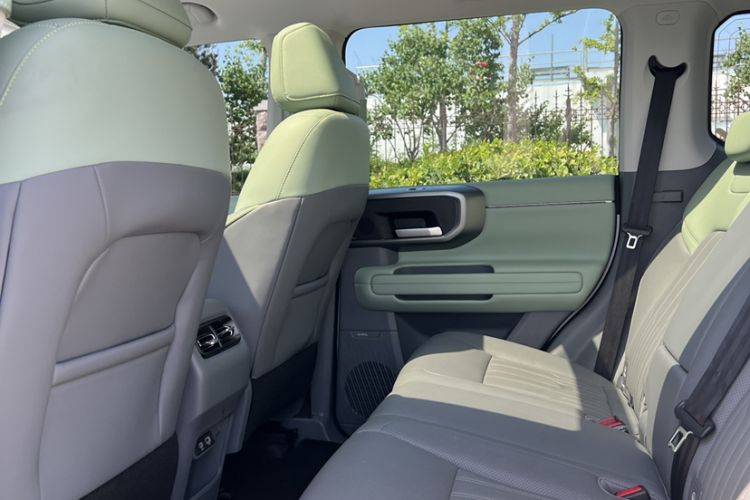 Used BAIC Off-Road BJ40 Electric Drive 2025 Advanced Edition Interior 3