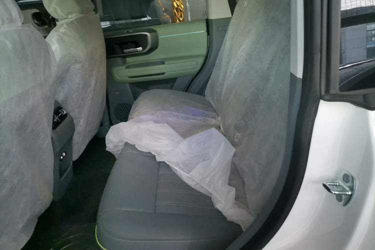 Used BAIC Off-Road BJ40 Electric Drive 2025 Advanced Edition Interior 4