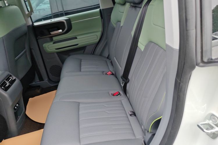Used BAIC Off-Road BJ40 Electric Drive 2025 Standard Edition Interior 4