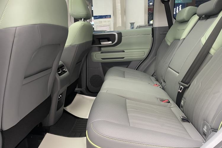 Used BAIC Off-Road BJ40 Electric Drive 2025 Standard Edition Interior 6