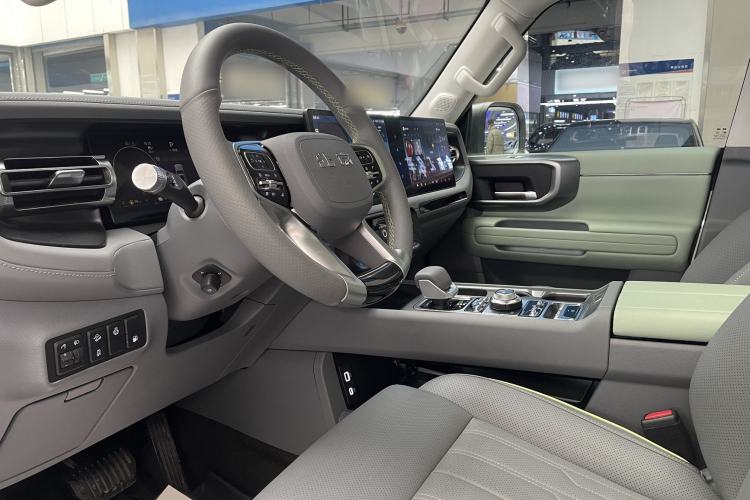Used BAIC Off-Road BJ40 Electric Drive 2025 Standard Edition Interior 8