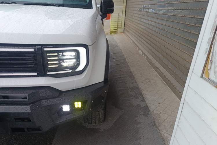 Used BAIC Off-Road BJ40 Electric Drive 2025 Standard Version I Left Front Headlight