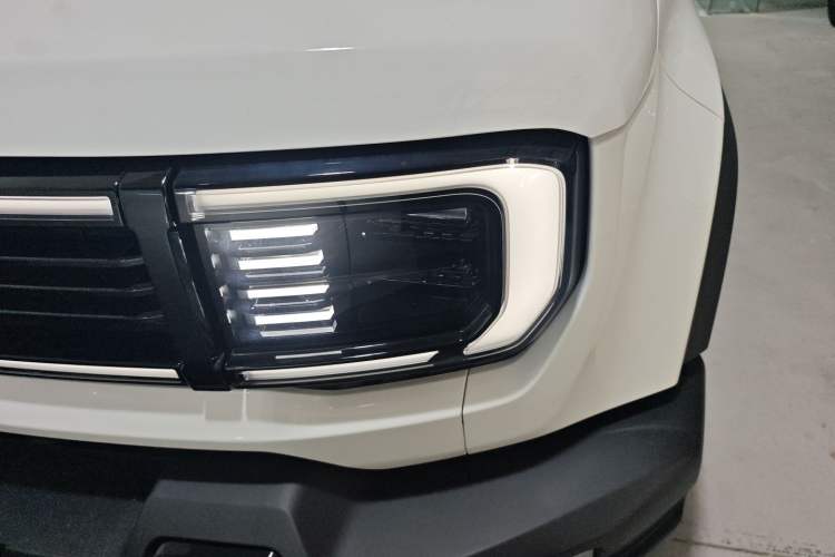 Used BAIC Off-Road BJ40 Electric Drive 2025 Advanced Edition Left Front Headlight