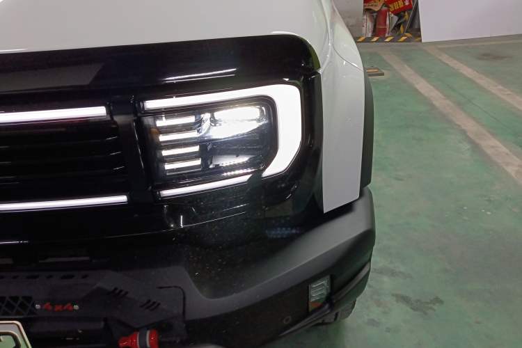 Used BAIC Off-Road BJ40 Electric Drive 2025 Advanced Edition Left Front Headlight