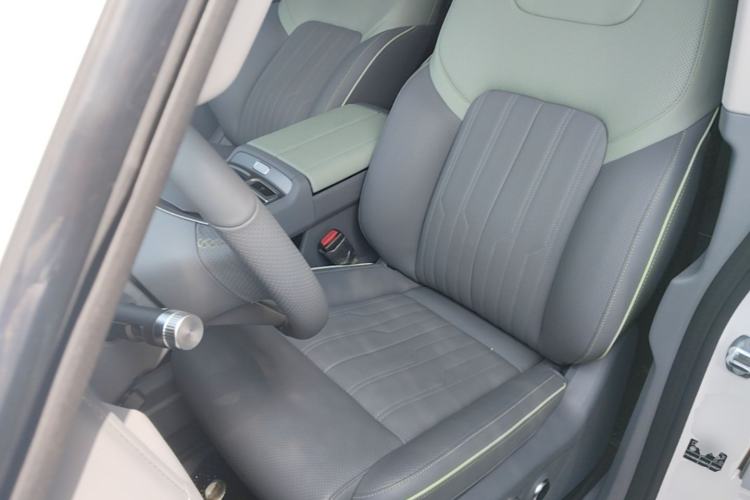 Used BAIC Off-Road BJ40 Electric Drive 2025 Advanced Edition Left Front Seat
