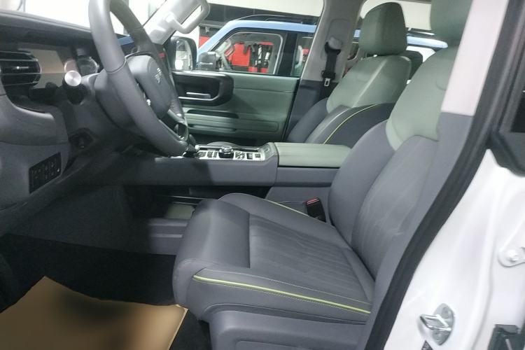 Used BAIC Off-Road BJ40 Electric Drive 2025 Advanced Edition Left Front Seat