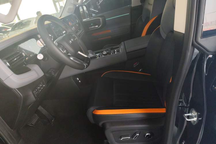 Used BAIC Off-Road BJ40 Electric Drive 2025 Advanced Edition Left Front Seat
