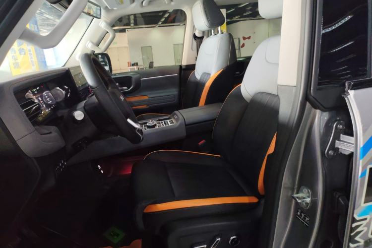 Used BAIC Off-Road BJ40 Electric Drive 2025 Advanced Edition Left Front Seat