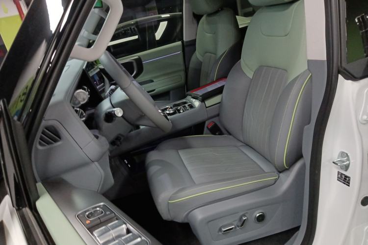 Used BAIC Off-Road BJ40 Electric Drive 2025 Advanced Edition Left Front Seat