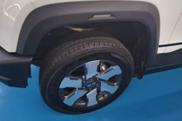 Used BAIC Off-Road BJ40 Electric Drive 2025 Advanced Edition Left Front Wheel Hub