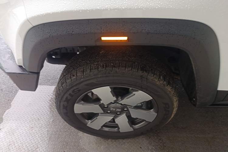 Used BAIC Off-Road BJ40 Electric Drive 2025 Standard Version I Left Front Wheel Hub
