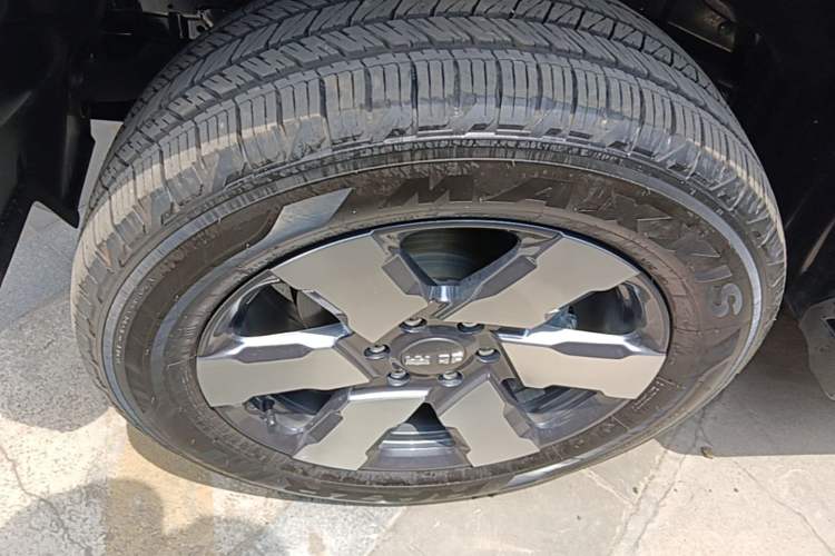 Used BAIC Off-Road BJ40 Electric Drive 2025 Standard Edition Left Front Wheel Hub