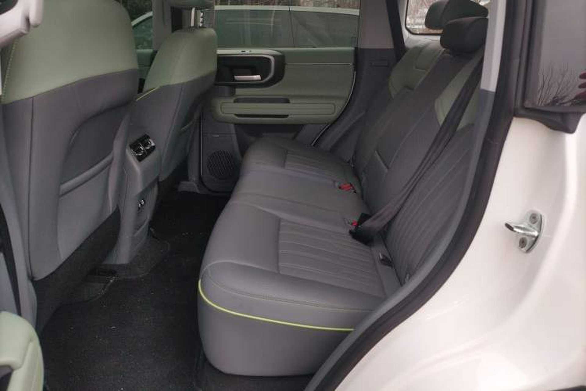 Used BAIC Off-Road BJ40 Electric Drive 2025 Advanced Edition Left Rear Seat