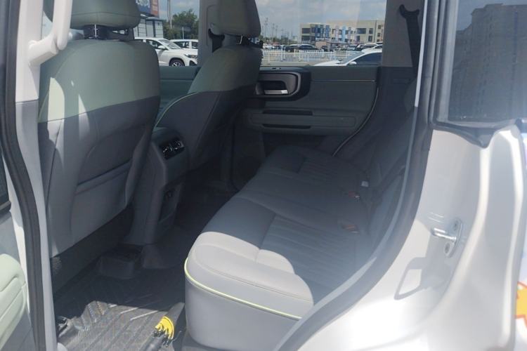 Used BAIC Off-Road BJ40 Electric Drive 2025 Standard Edition Left Rear Seat