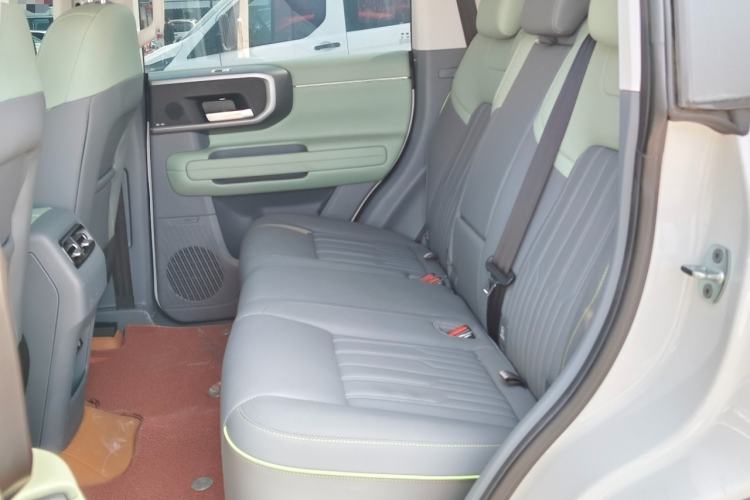 Used BAIC Off-Road BJ40 Electric Drive 2025 Standard Edition Left Rear Seat