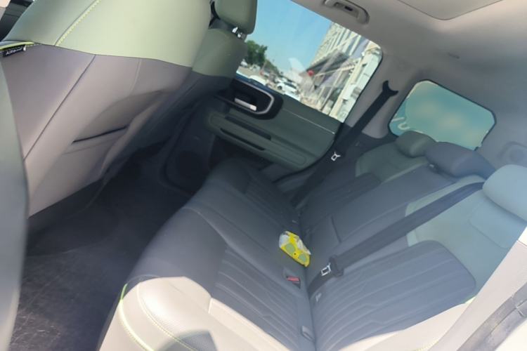 Used BAIC Off-Road BJ40 Electric Drive 2025 Advanced Edition Left Rear Seat
