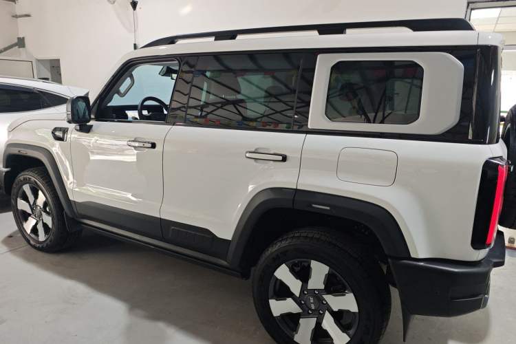Used BAIC Off-Road BJ40 Electric Drive 2025 Advanced Edition Left Side