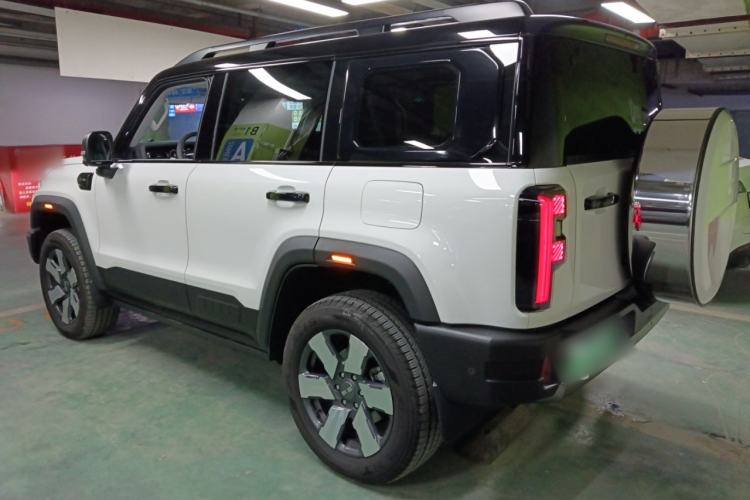 Used BAIC Off-Road BJ40 Electric Drive 2025 Advanced Edition Left Side