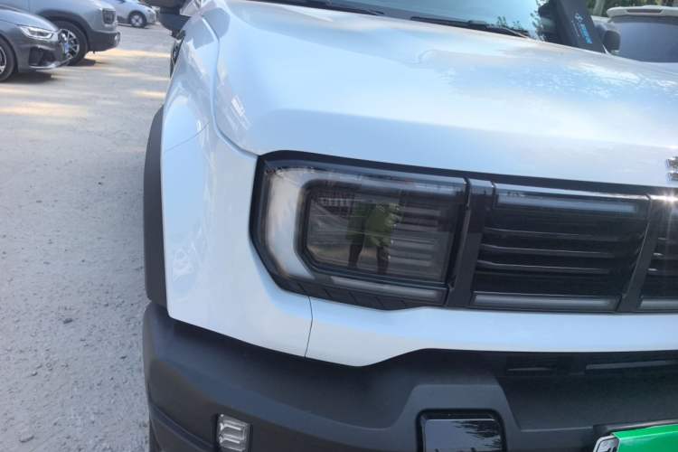 Used BAIC Off-Road BJ40 Electric Drive 2025 Advanced Edition Right Front Headlight