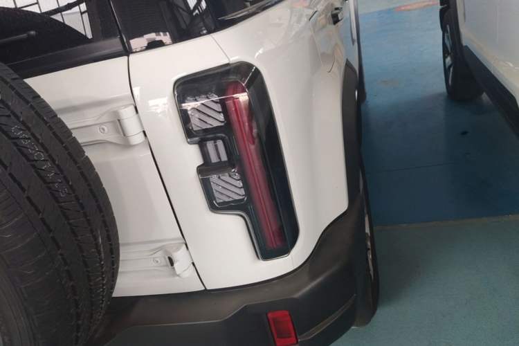 Used BAIC Off-Road BJ40 Electric Drive 2025 Advanced Edition Right Rear Taillight