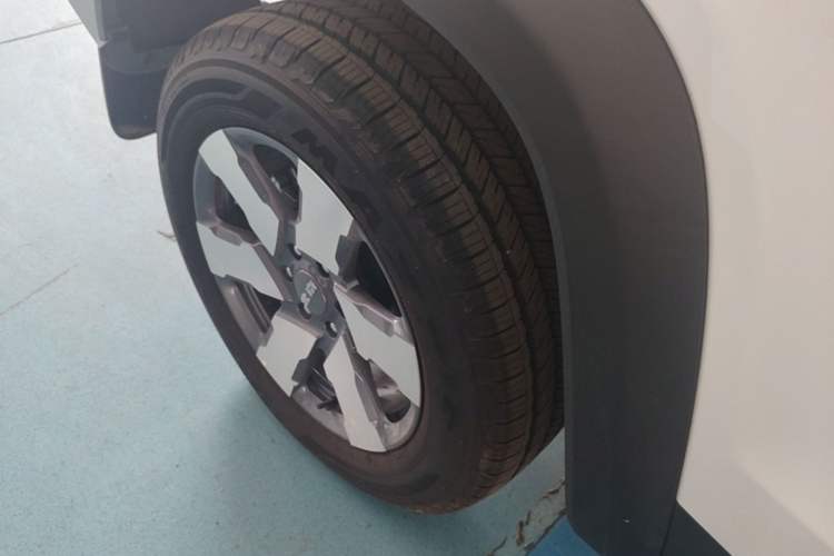 Used BAIC Off-Road BJ40 Electric Drive 2025 Advanced Edition Right Rear Wheel Hub