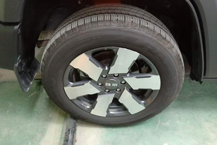 Used BAIC Off-Road BJ40 Electric Drive 2025 Advanced Edition Right Rear Wheel Hub