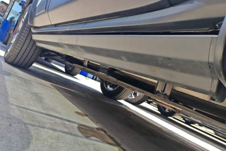 Used BAIC Off-Road BJ40 Electric Drive 2025 Advanced Edition Right Side Sill